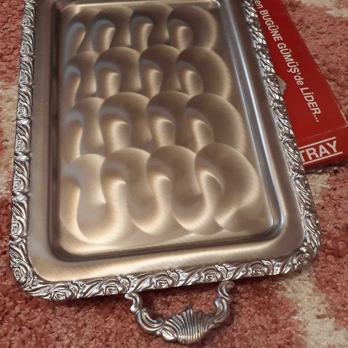 Посребрен Поднос