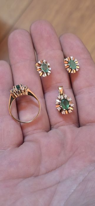 Set aur diamante si smaralde naturale okazie
