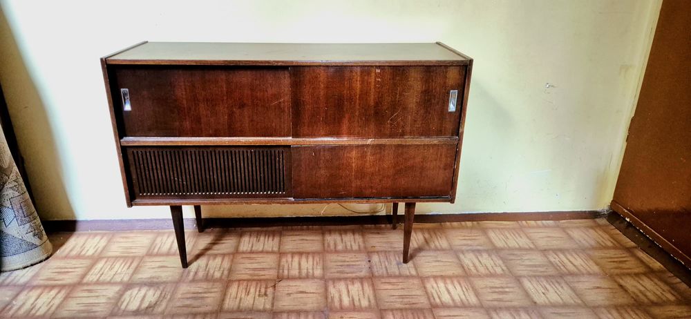 Ретро радиограмофон от 1986 година ЛИРА 68