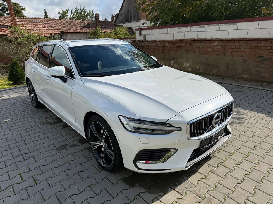 Volvo V60 VOLVO V60 T6 Recharge Inscription 2022 - 341 CP - Primul proprietar