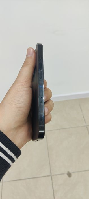 Продам Айфон 14 Про.