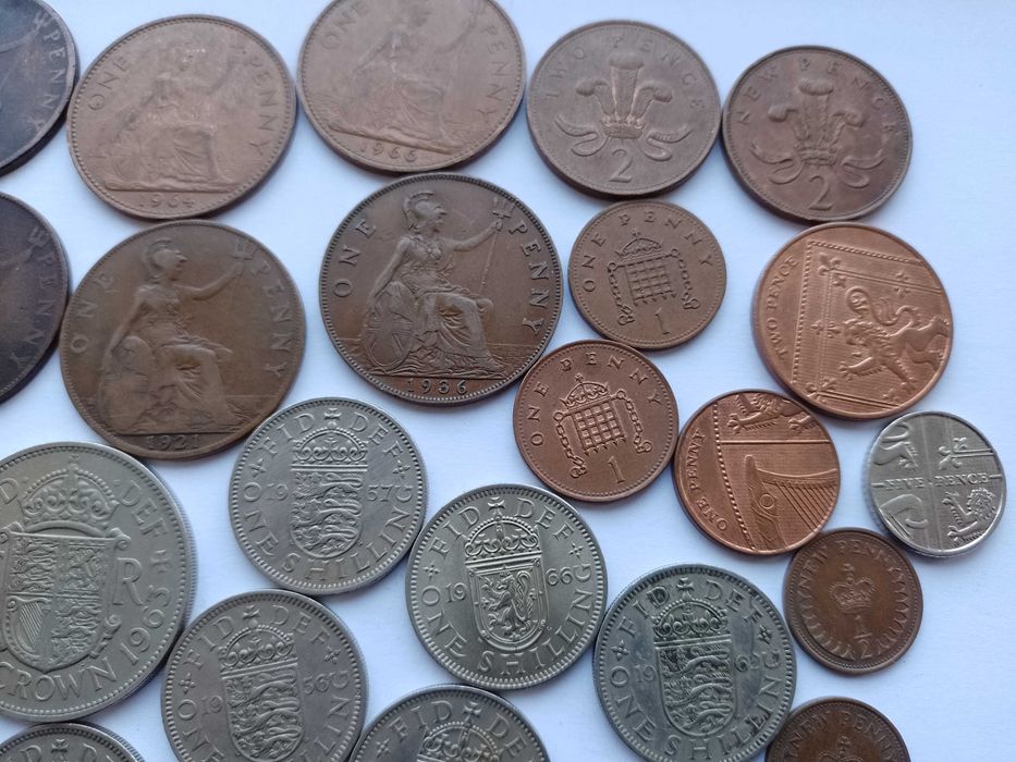 Lot 50 monede ani diferiti Anglia