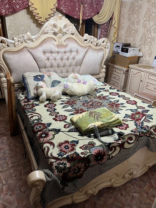 Спальный гарнитур