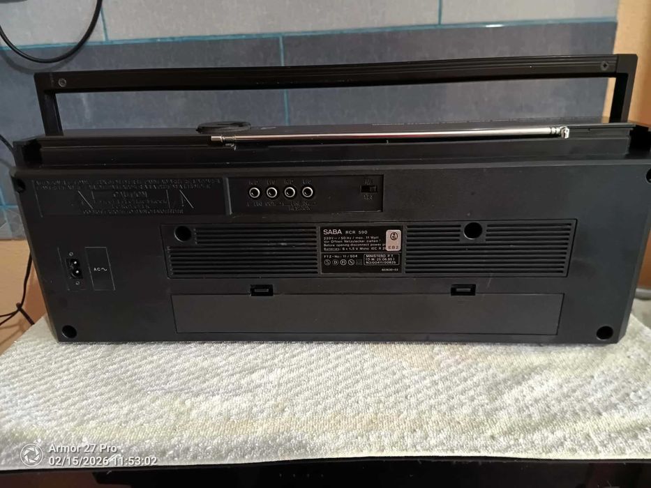Продавам двукасетъчен SABA RCR590