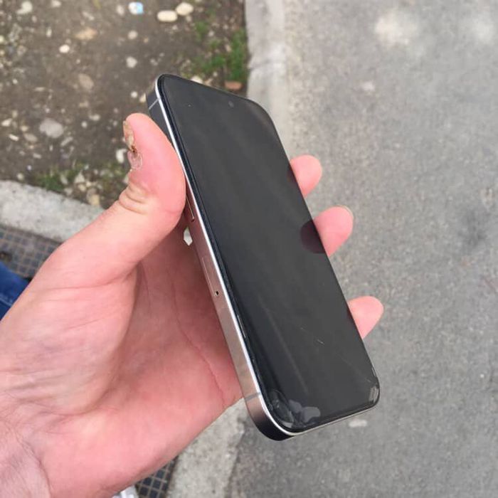 Vând telefon iPhone 16 pro