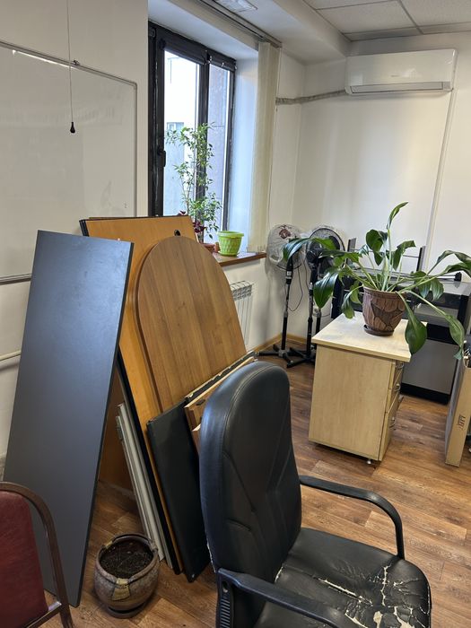 Продаю офисную мебель