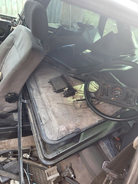 Продам запчасти ауди 80 б3