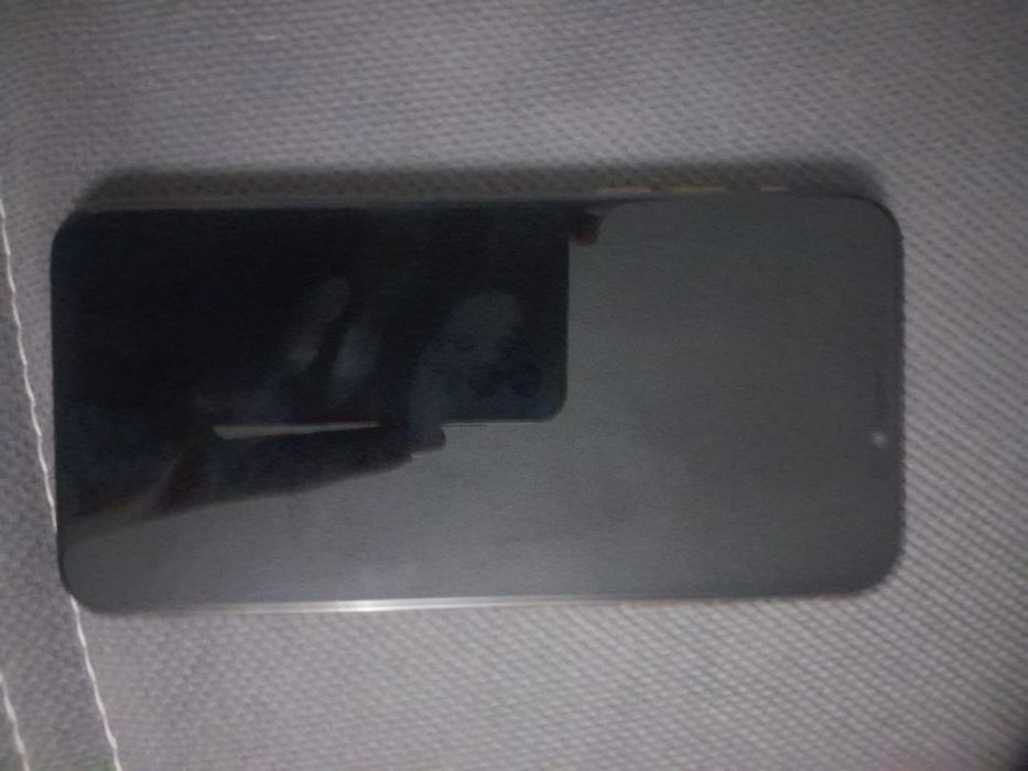 iPhone XS продается