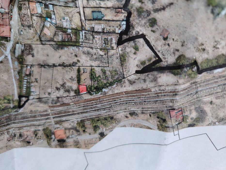 Vând teren intravilan, în centrul stațiunii Izvoru Mureșului, 2004 mp