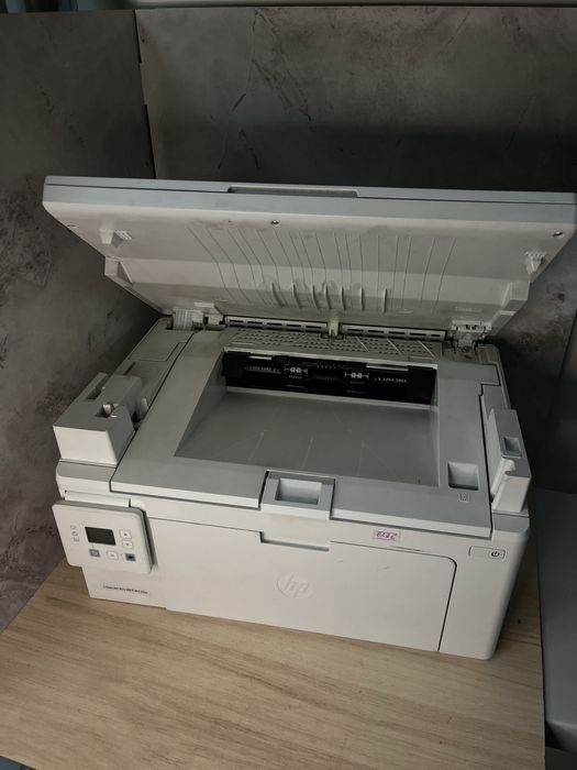 Принтер hp LaserJet Pro MFP M130