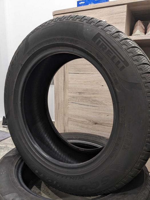 2бр Зимни Гуми 225/60/17 - Pirelli Scorpion - DOT16