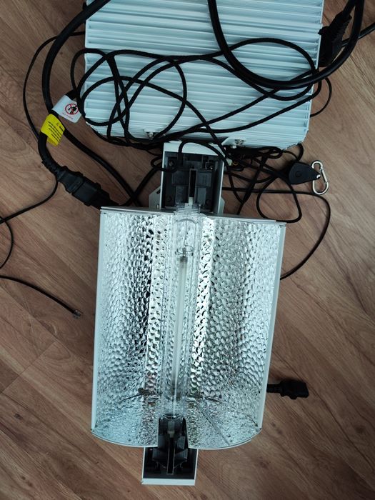 Лампи за оранжерия за растеж цъфтеж на растения, разсад, зеленчуци