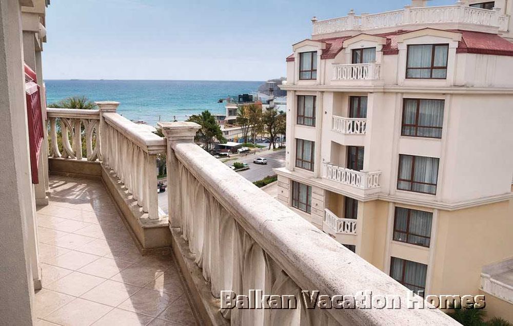 Зашеметяващ 3-стаен апартамент с гледка към морето във Varna South Bay Residence