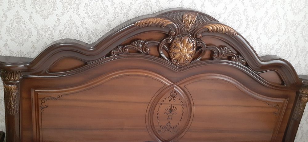 Спальный гарнитур