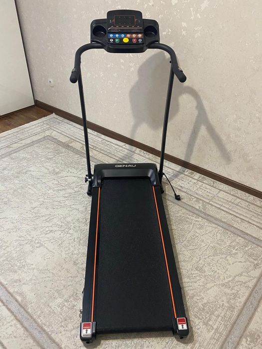 Продам беговую дорожку.