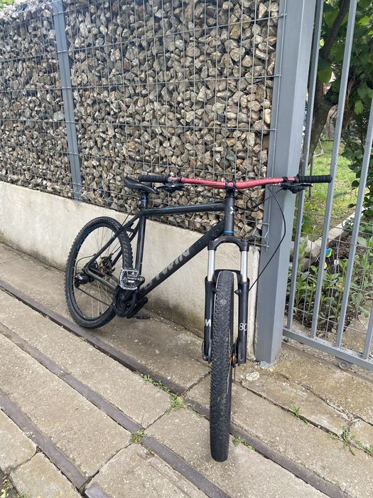 B’TWIN Rockrider 300 MTB – frâne pe disc