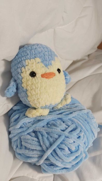 Плетена играчка пингвин
