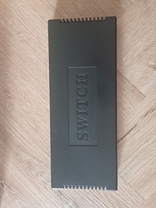 Switch (свитч), 16 портов новый