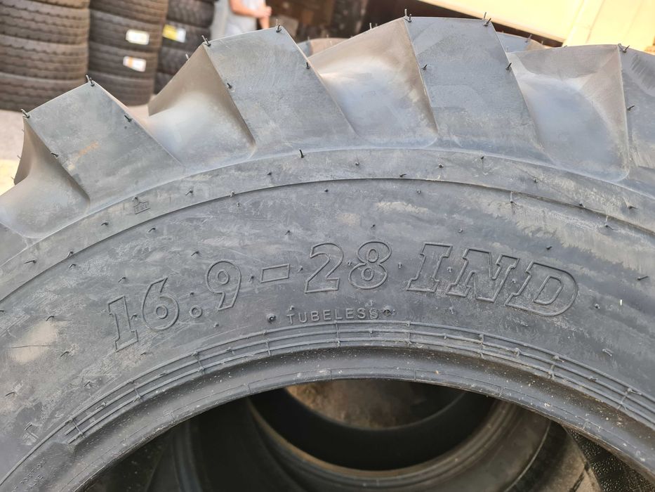 Cauciucuri noi buldo spate 16.9-28 BKT 14PR anvelope JCB calitative
