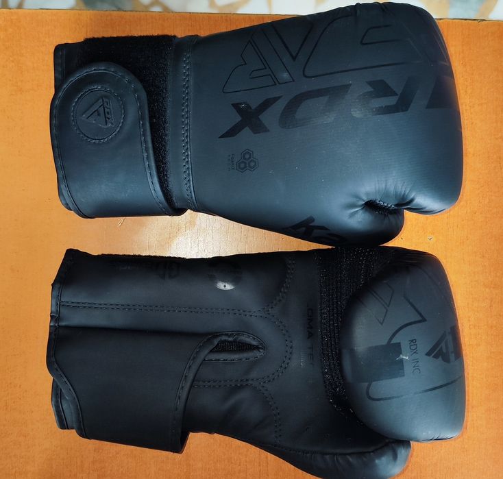 Mănuși antrenament box kickboxing copii 6oz RDX F6 Kara