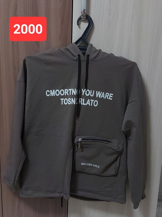 Продам женские кофточки