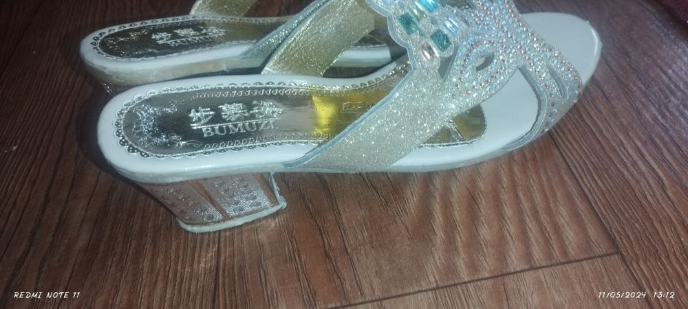 Kelinla uchun chroyli tufli