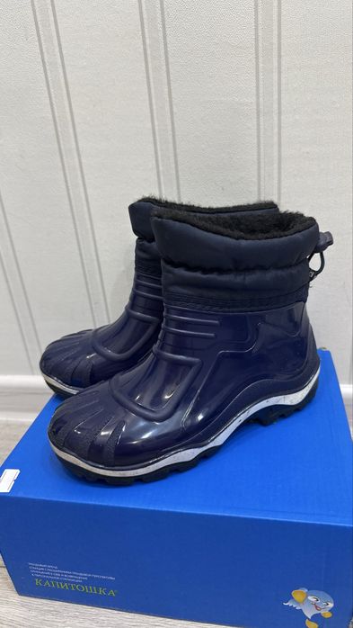 Резиновые теплые ботинки