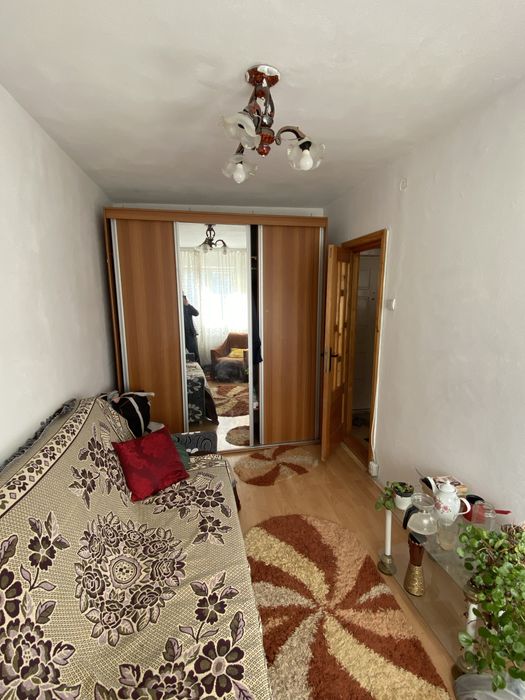 Garsoniera 2 camere, decomandata, zona targ Veterani