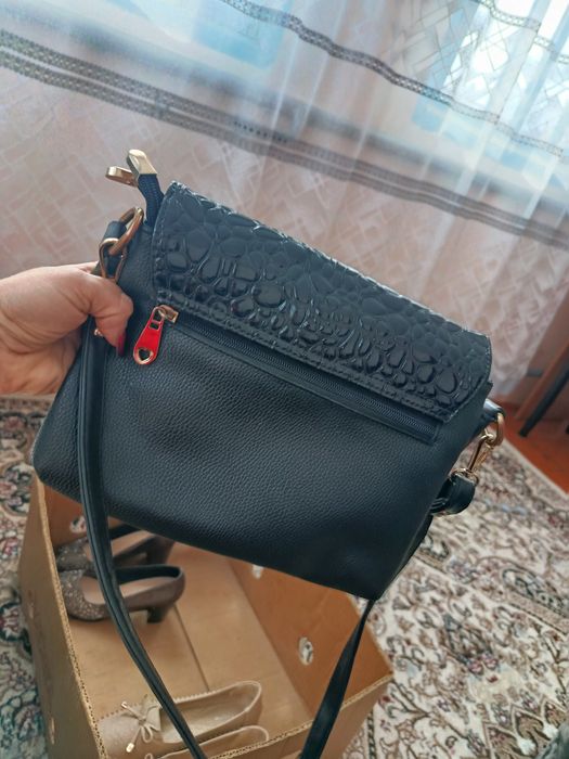 Отдам бесплатно платье и сумку