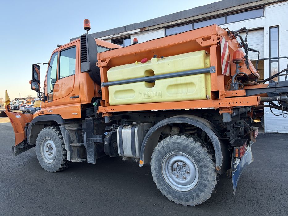 Unimog U300 echipat deszapezire