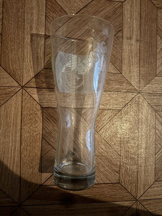 Пивные кружки.