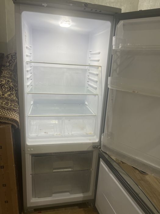 Холодильник Бирюса