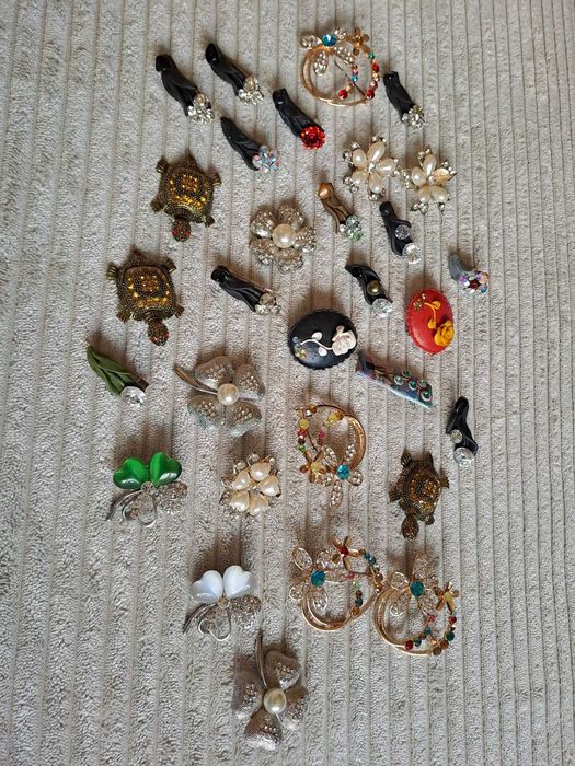 Lot 30 brose cu ac, diverse modele si materiale