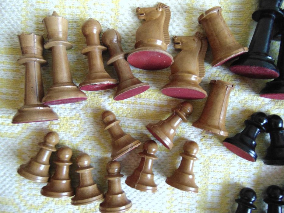 Бакелитови фигури за шах