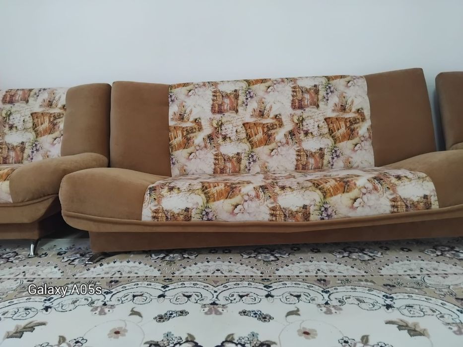 Диван сатылады ..