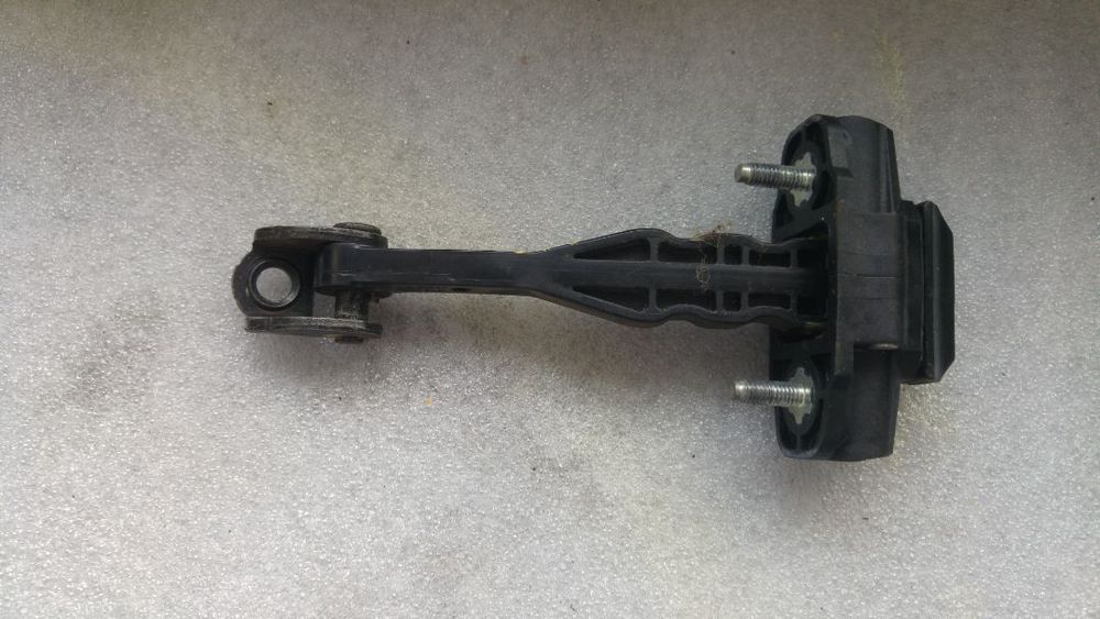 opritor usa stanga fata ford b-max  av11r23500-aa