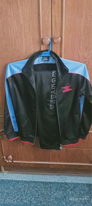 Спортивный костюм 200 000