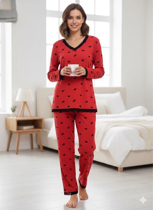 Женские красивые пижамы