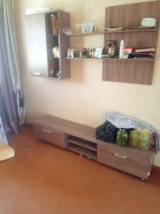 Продам стенку комнатную