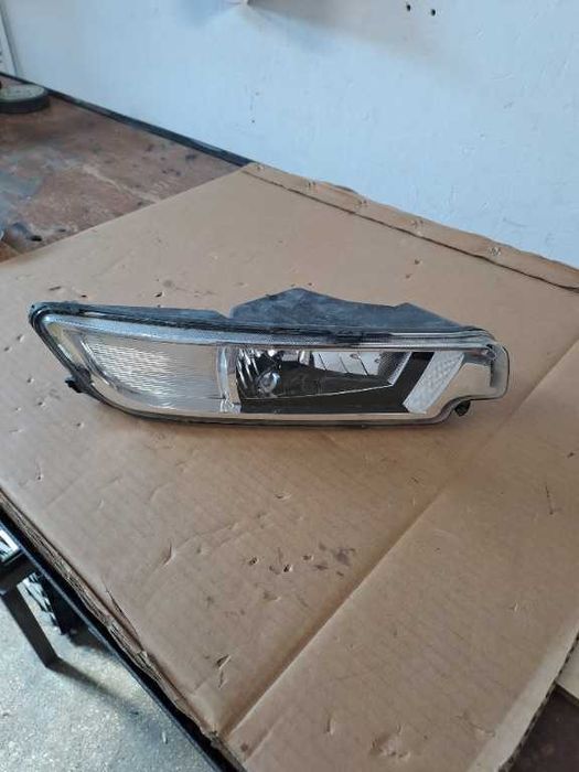 Proiectoare VW Passat B6 B7 B8 Tiguan Touareg Polo Golf 5 , 6 , T6