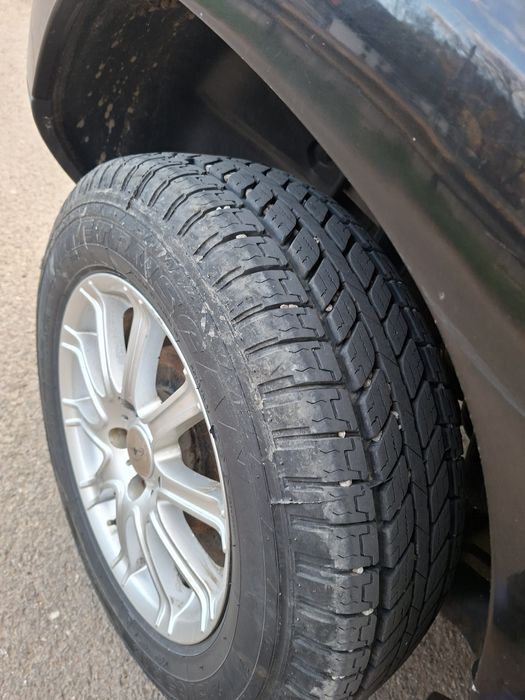 Vand sau schimb duster 4x2 2014 toate actele valabile