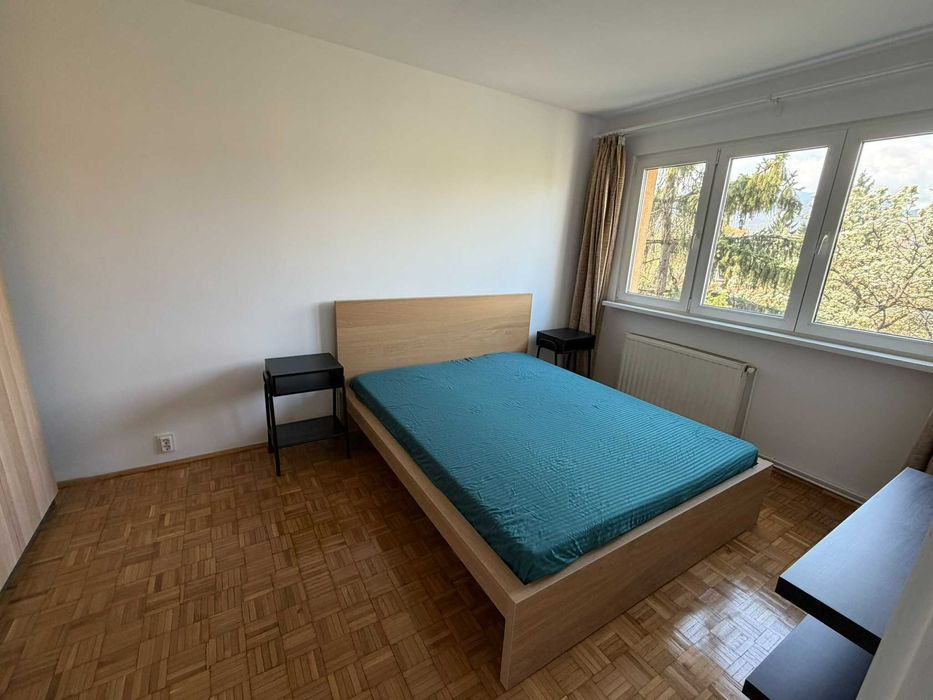 Inchiriez apartament cu 2 camere