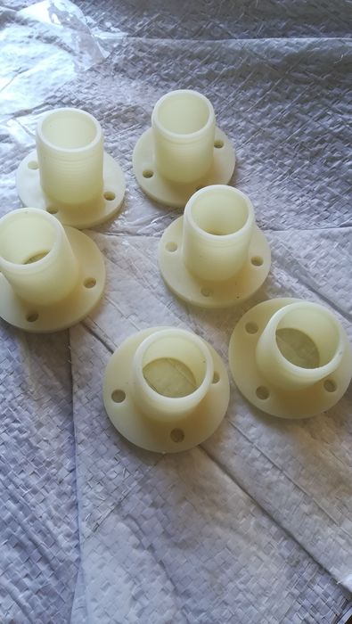 Крепление для настенного смесителя