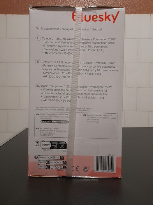 Nou -  Cafetierăsimplă / filtru cafea