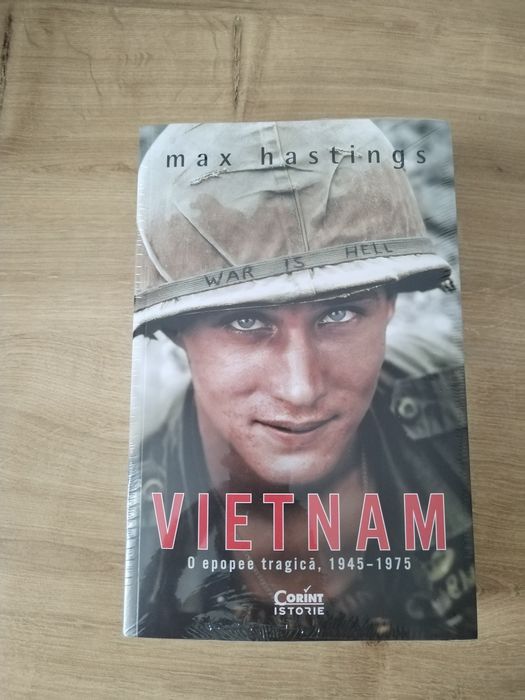 Vând volumul "Vietnam" de Max Hastings