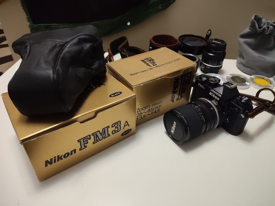 Vând Nikon SLR FM3A