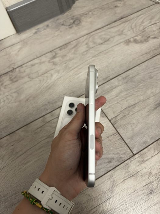 iphone 17 pro max silver