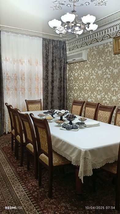 Квартира сотилади 5 хонали Кора Камиш 2/5 даха Сув буйида атрофи озода