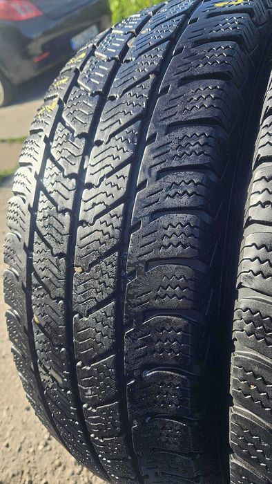 215/65 R16C • Iarna • Semperit Van Grip 3 109/107R | 2 buc | Pret/buc