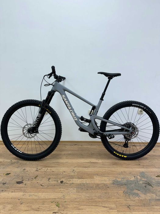 Santa Cruz Hightower Carbon 2022 Enduro Bike